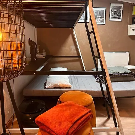 Studio En Centre-ville De - Vue Agreable - Proche De Toutes Commodites *