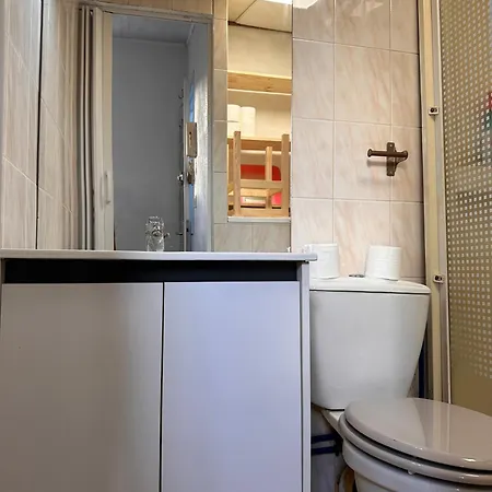 Studio En Centre-ville De - Vue Agreable - Proche De Toutes Commodites *