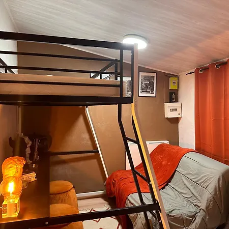 Studio En Centre-ville De - Vue Agreable - Proche De Toutes Commodites * Bordeaux